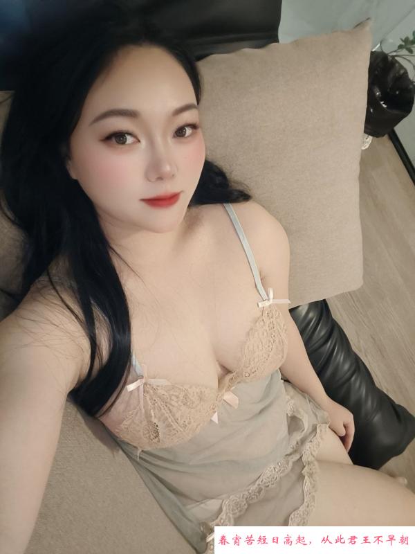 BBW丰满小坦克 第1张