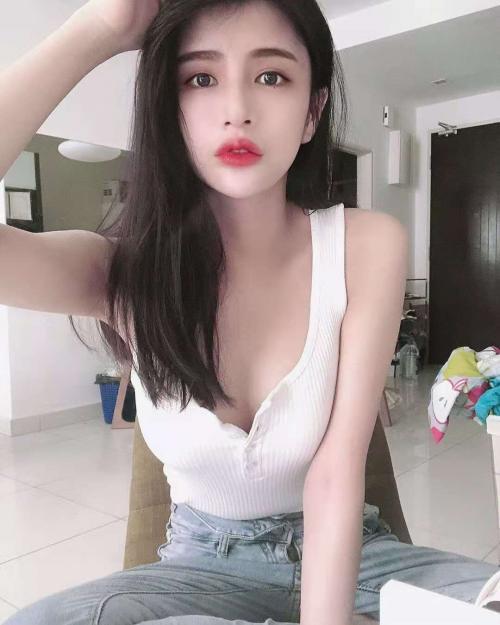 亲身体验兼职小妹臀翘多水 第2张