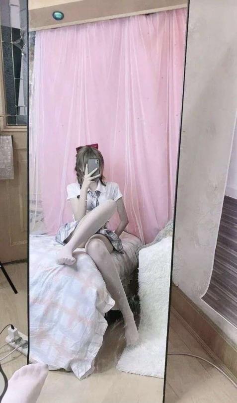 郑州丝袜小嫩妹 第1张
