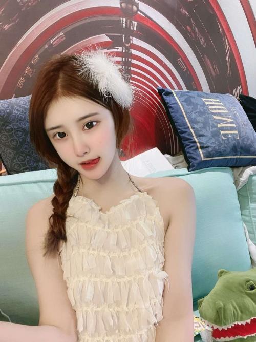 朝阳区体验一个小妹妹，身材好，长的美丰.满.性.感.骚 第2张