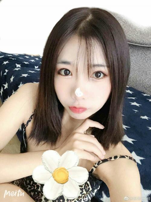 活好胸大学生妹 第1张