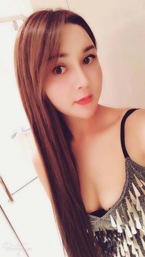 鄞州万达广场新人颖儿 第1张