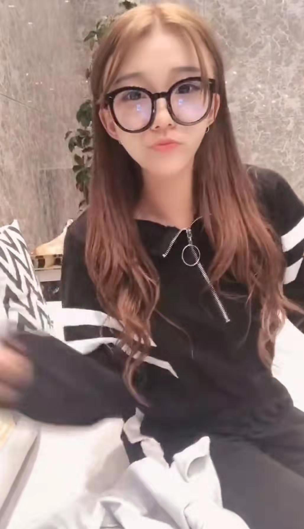 推荐红山区一个不错的妹子 第1张