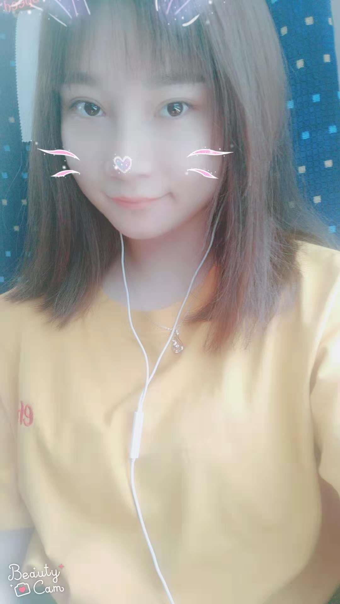 刚下海妹子。上下双粉，胸真是极品介绍大家 第2张