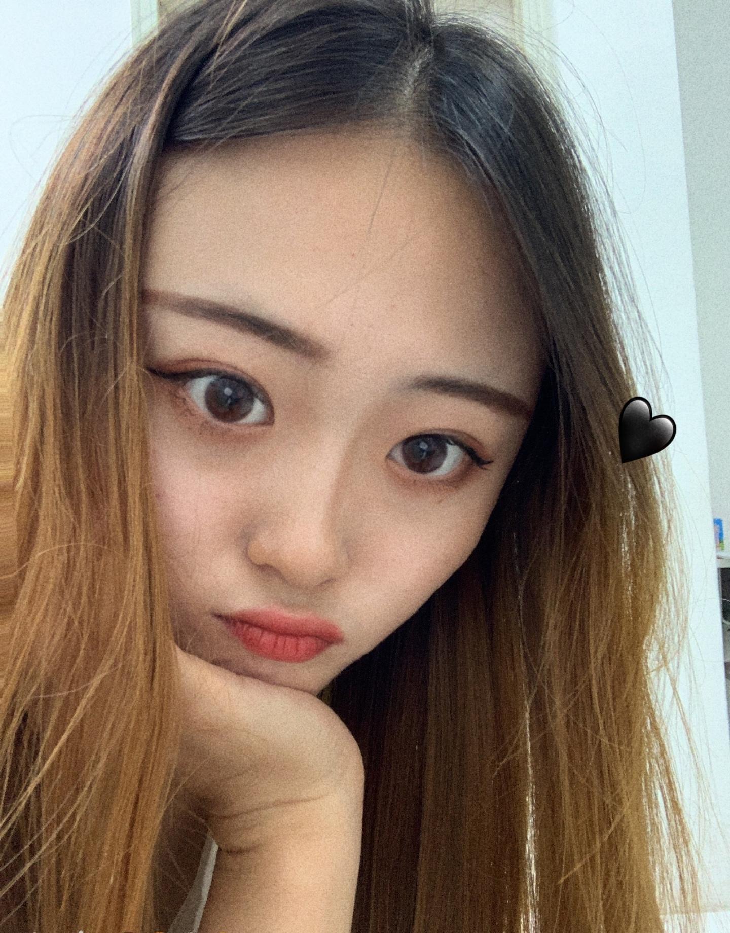 成都文殊院妹妹，颜值挺高的 第1张