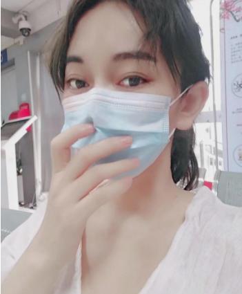 性价比的妹子 第1张