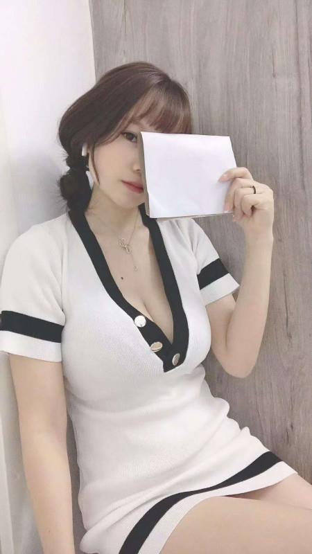 南京大胸妹子 第1张