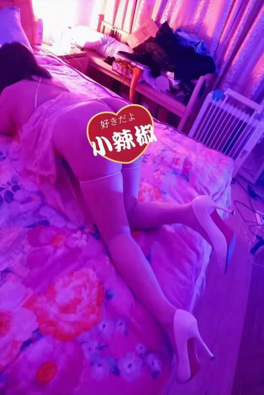 大胸风骚女 第1张