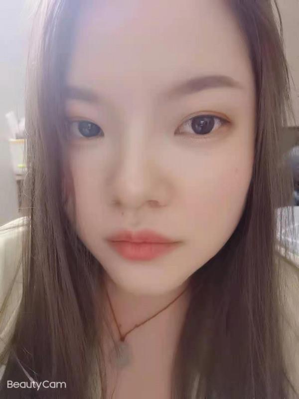 丰满妹子琳儿 第1张