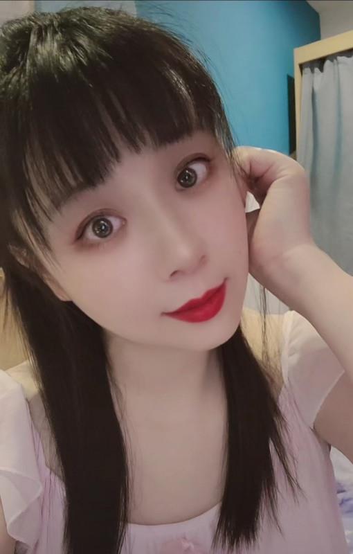 江宁九龙湖骚女 第1张