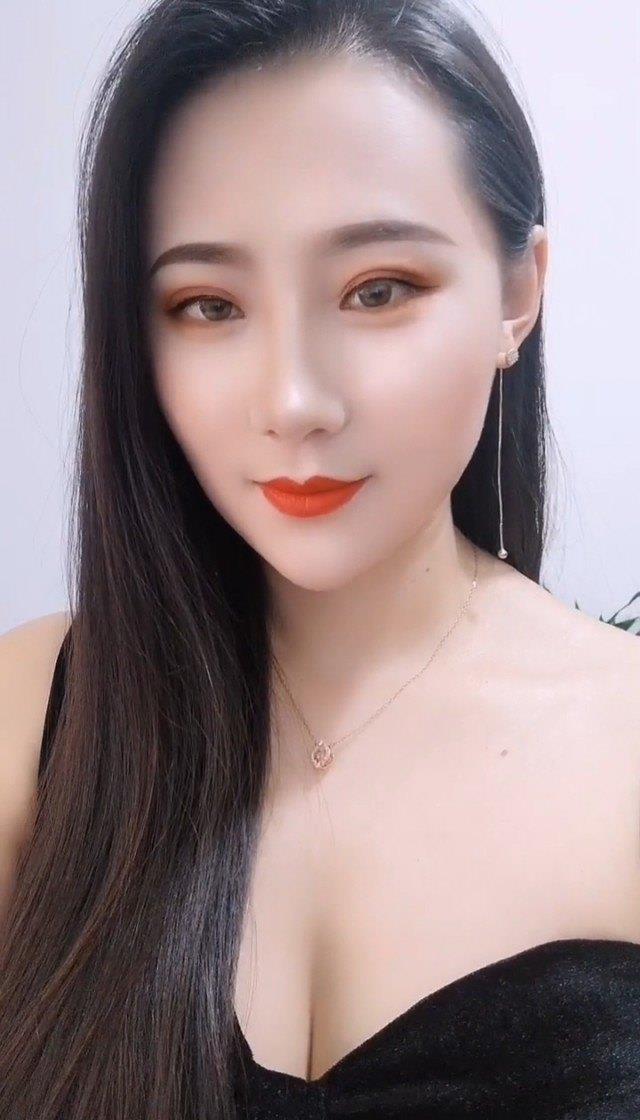汉阳水润熟女 第1张