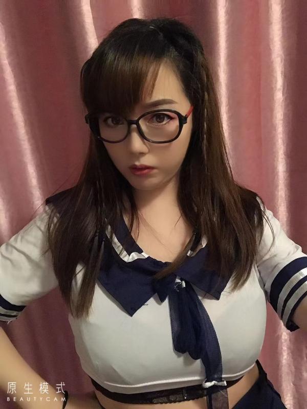 轻熟女很骚 第2张