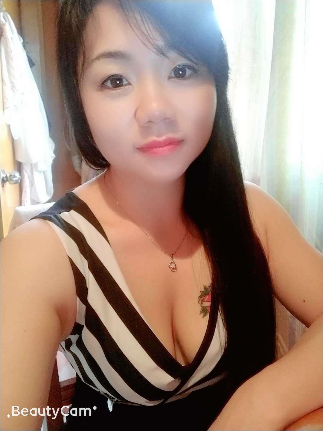 36C肉感性感制服M琳 第2张