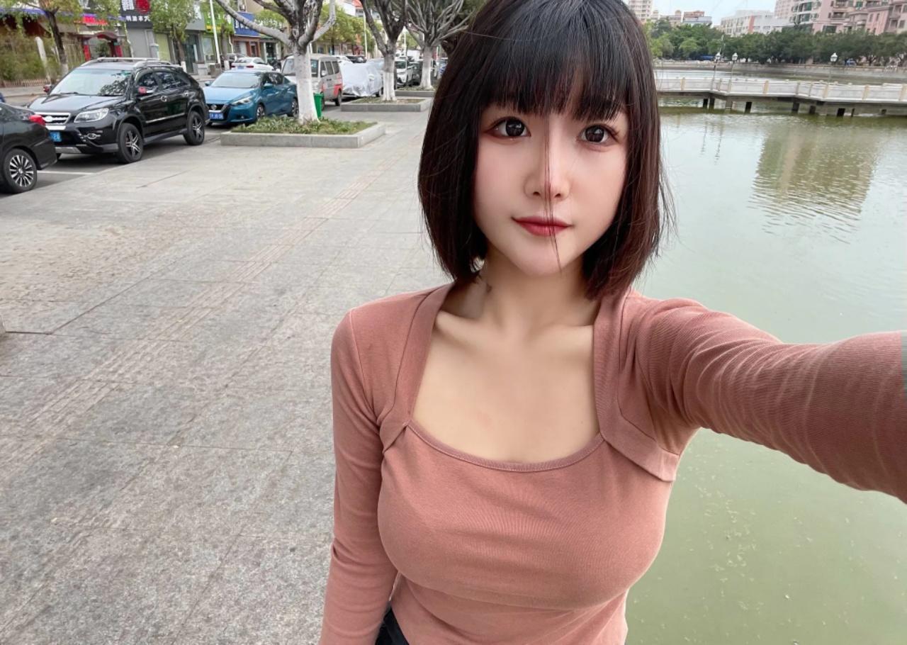 36D丰满性感安琦 第2张