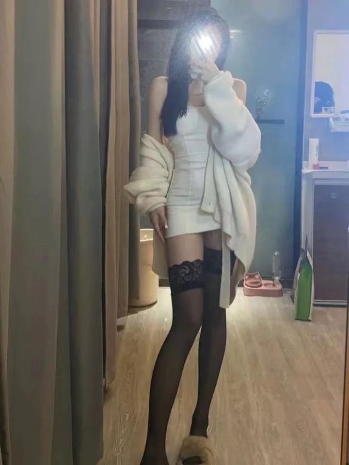 分享一个已验证的妹子，她有很多姐妹 第2张